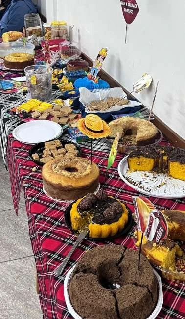 Festa Julina do ECC reúne casais em noite de confraternização e alegria na Catedral